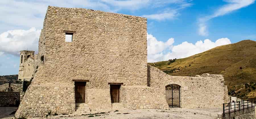 Castello di Palazzo Adriano