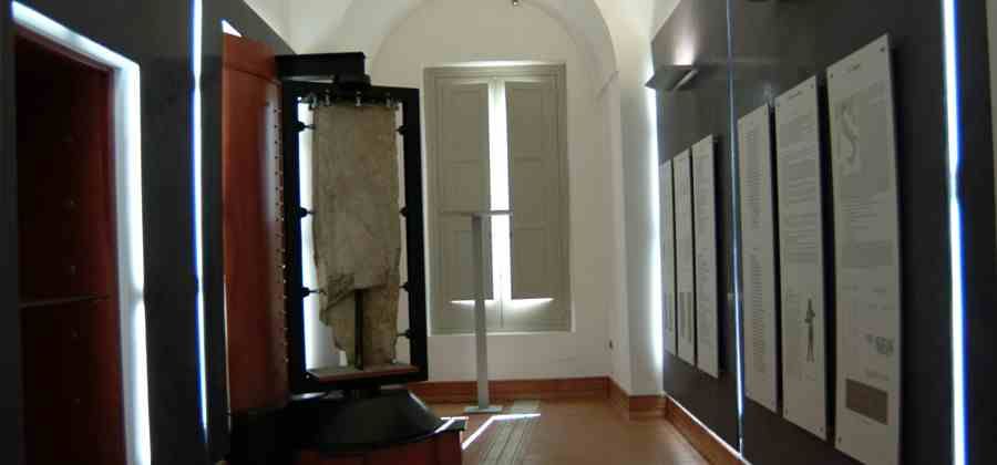 Antiquarium e sala del "Cippus Abellanus"