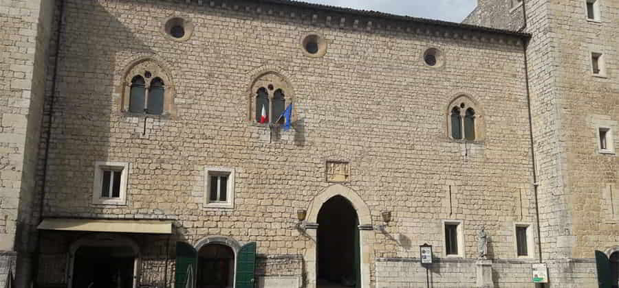 Palazzo Ducale Cantelmo palazzo-ducale-cantelmo