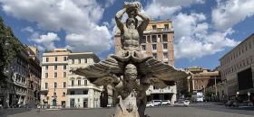 Fontana del Tritone