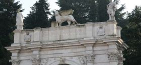 Arco delle Scalette