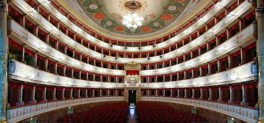 Teatro comunale Pavarotti-Freni