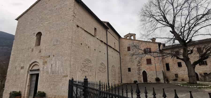 Abbazia di San Vincenzo al Furlo