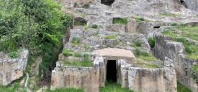 Necropoli di Pian del Vescovo